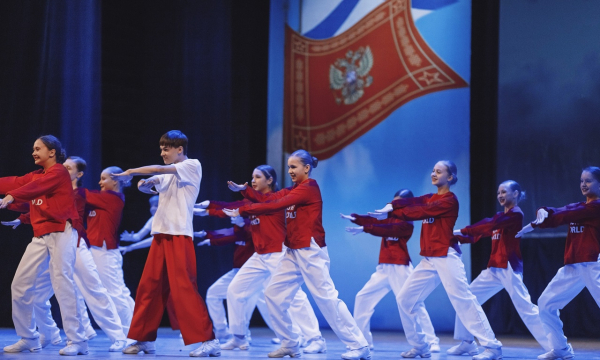 изображение: Народный ансамбль эстрадного танца «Кредо»