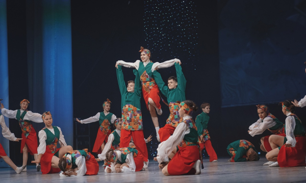 изображение: Народный ансамбль эстрадного танца «Кредо»