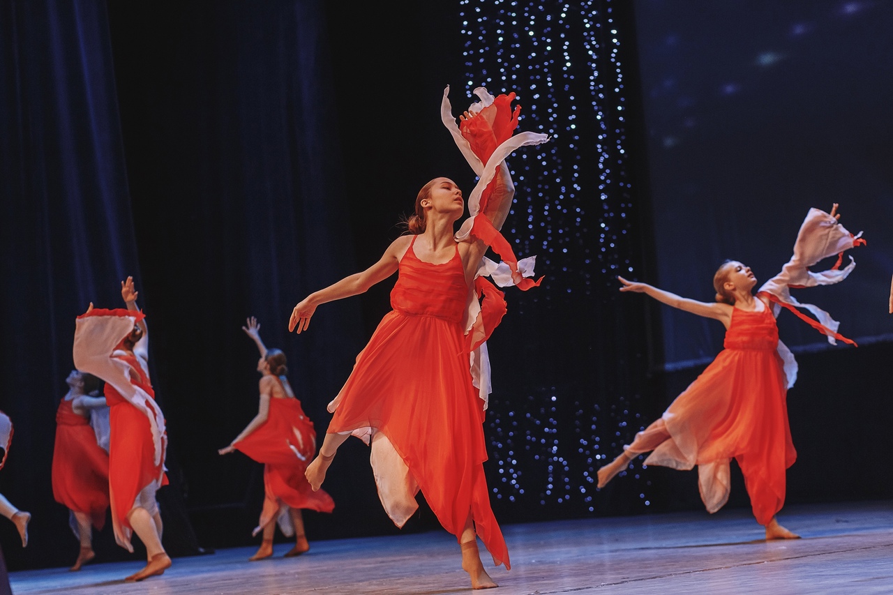 изображение: Народный коллектив балет-эстрадного современного танца «Креатив»